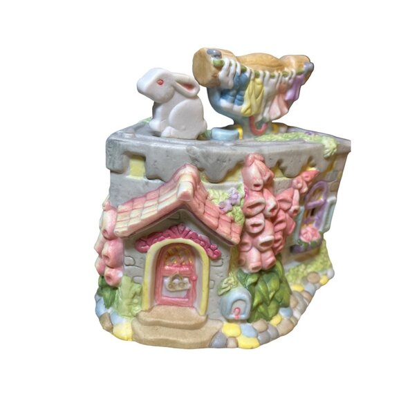 Easter village Laundry Shop Building Lighted - Picture 2 of 16